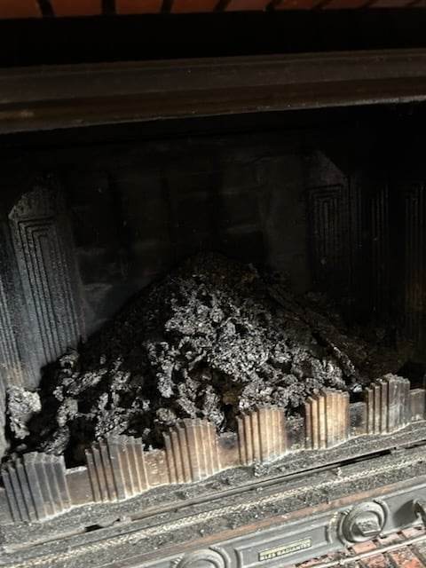 ramonage de cheminée et dépôt de bistre